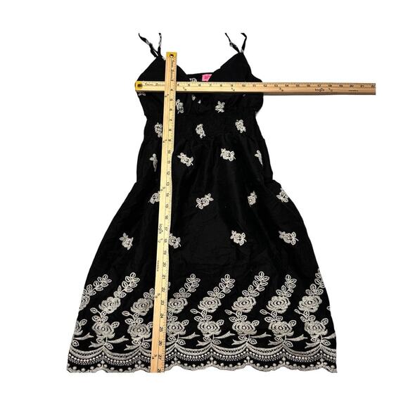She’s Cool TM Size Medium 100% Cotton Vintage Embroidered Sun Dress - Picture 3 of 4